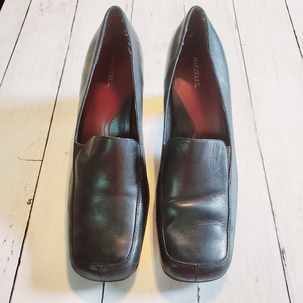 Aerosoles Black Leather Heels Size 11M Career Shoe